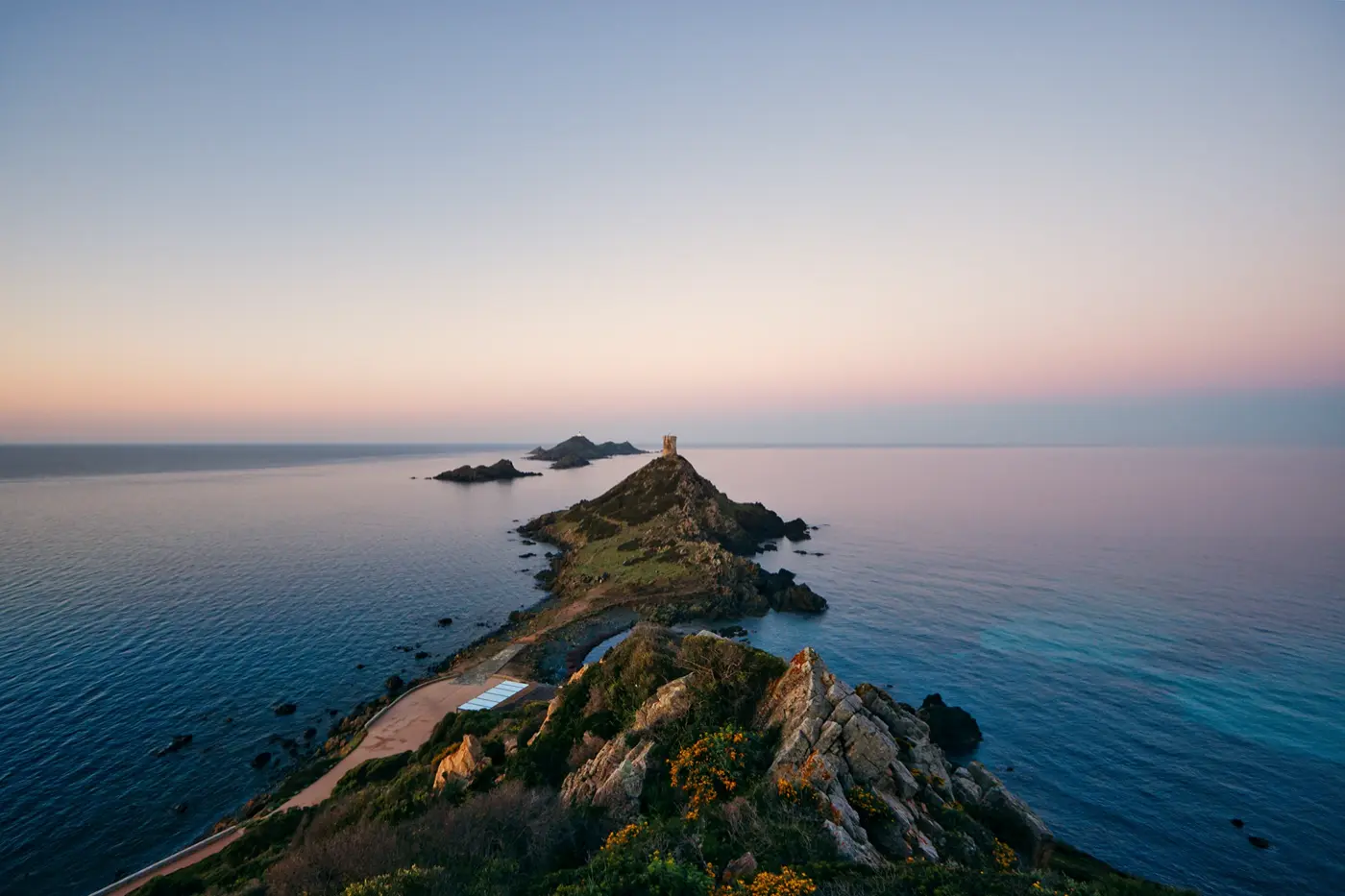Îles Sanguinaires et tour de la Parata au crépuscule